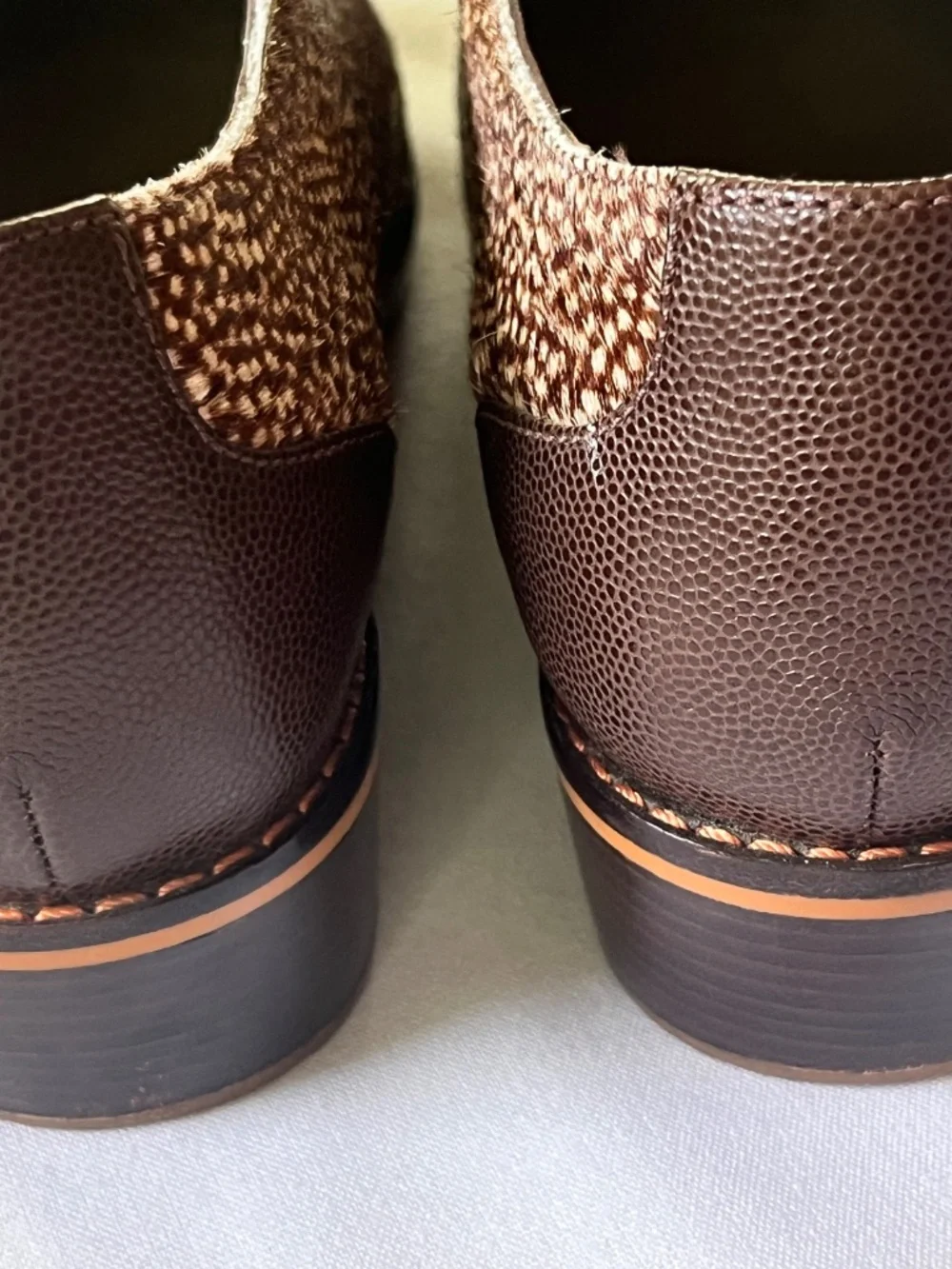 Vintage Cole Haan Spotted Pony Hair Oxford Lace-up Wedge Shoes